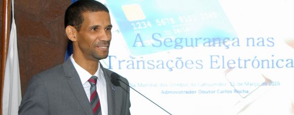 Carlos Rocha, economista e ex-administrador do Banco de Cabo Verde