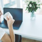 10 hábitos que todos adotam no trabalho mas não admitem