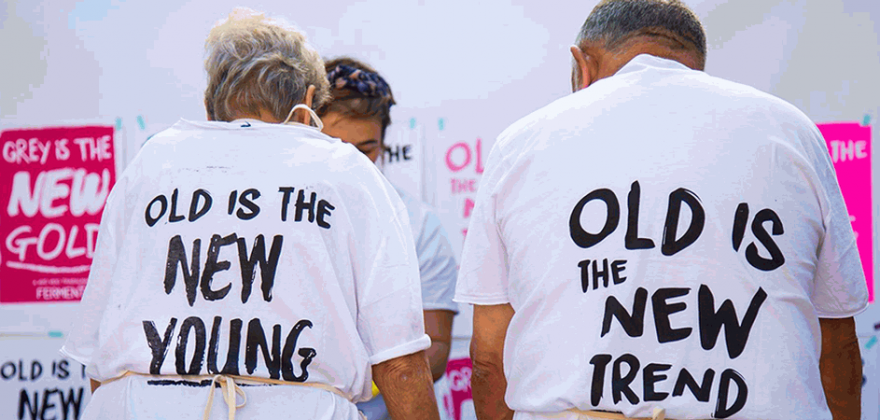 A avó veio trabalhar