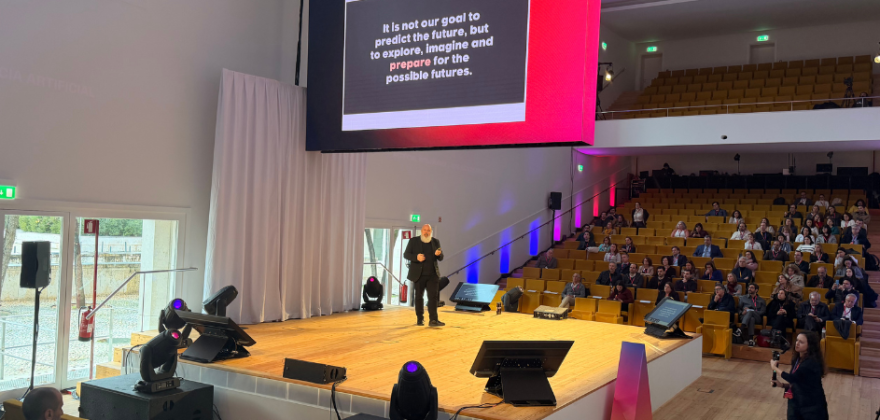 Bugge Holm Hansen, futurista e Diretor de Futuros Tecnológicos e Inovação no Copenhagen Institute for Futures Studies