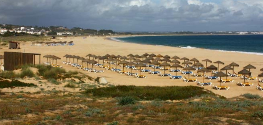 Praia da Meia Praia, Lagos