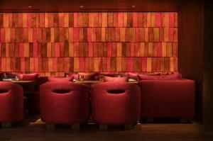 Zuma Lounge  Paper Wall    PC  Anthony Mair for Maison